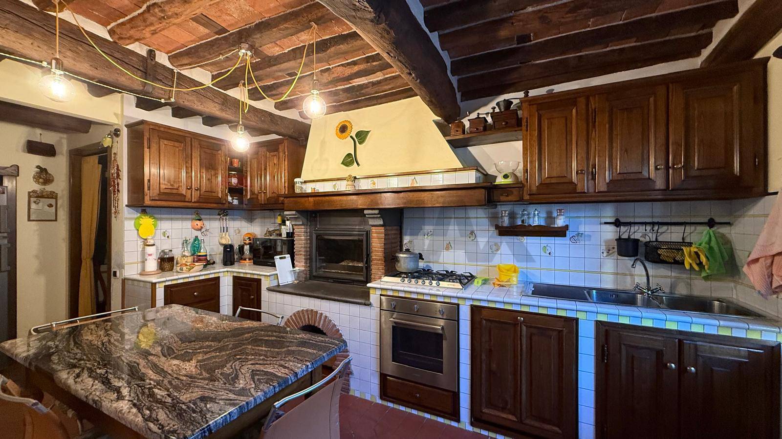 Casa Semindipendente in vendita a Borgo a Mozzano, Valdottavo