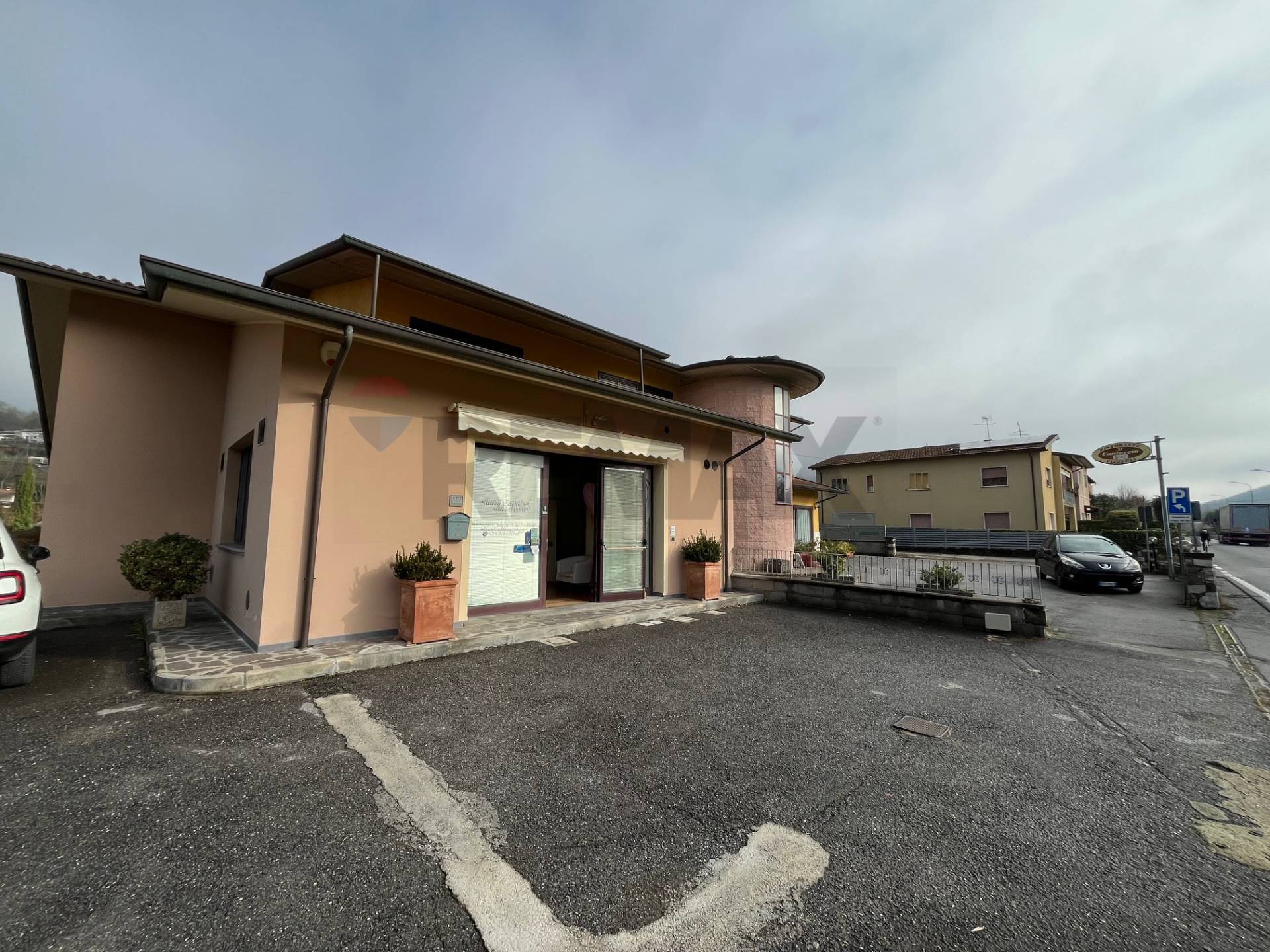 Locale Commerciale in vendita a Coreglia Antelminelli, Ghivizzano