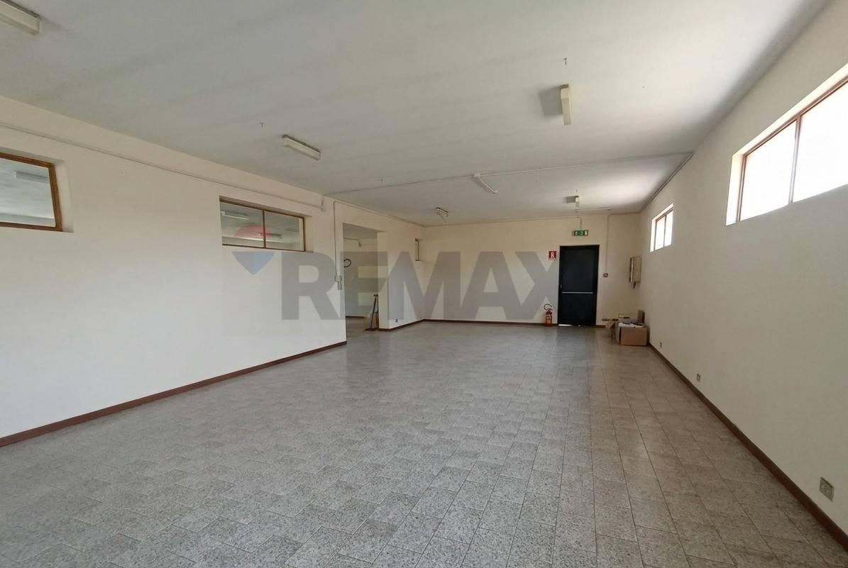 Negozio in vendita a Borgo a Mozzano, Gioviano