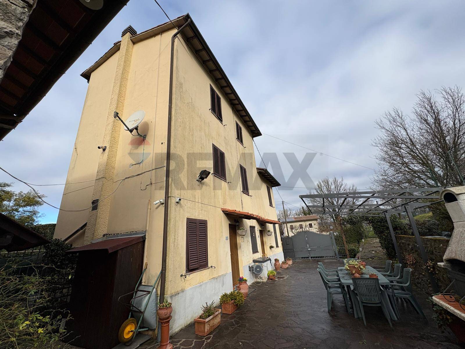 Casa Semindipendente in vendita a Lucca, Cerasomma