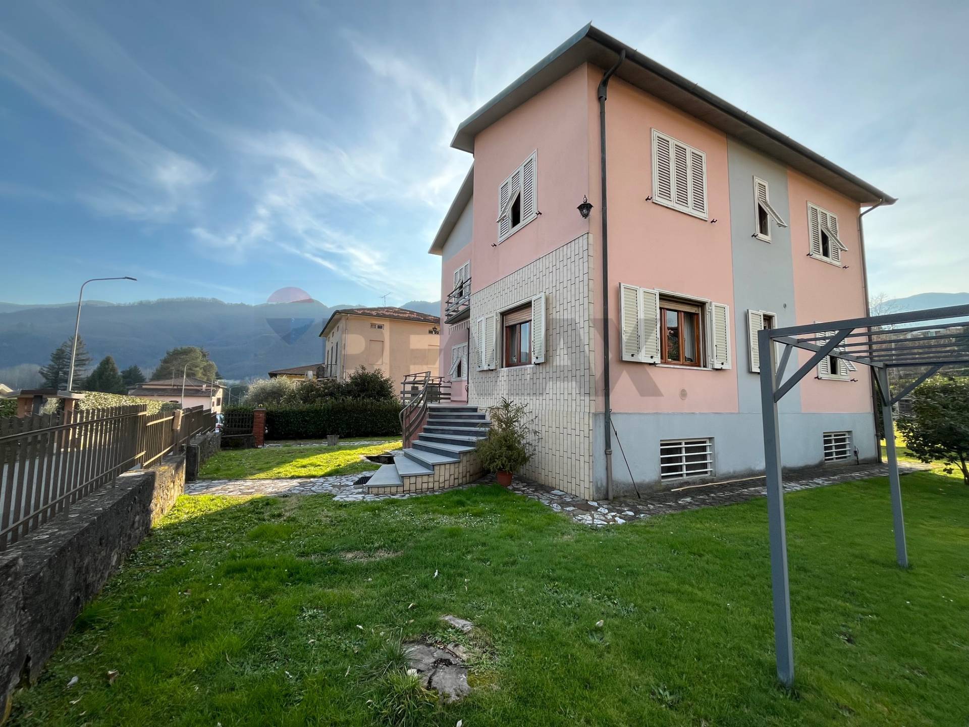 Casa Indipendente in vendita a Coreglia Antelminelli, Ghivizzano