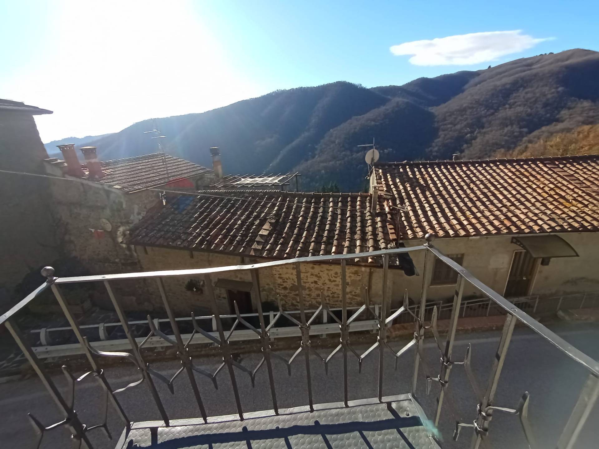 Casa Indipendente in vendita a Villa Basilica, Boveglio