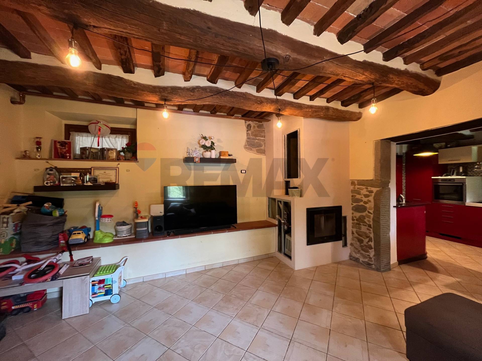 Porzione di casa in vendita a Bagni di Lucca, Fornoli