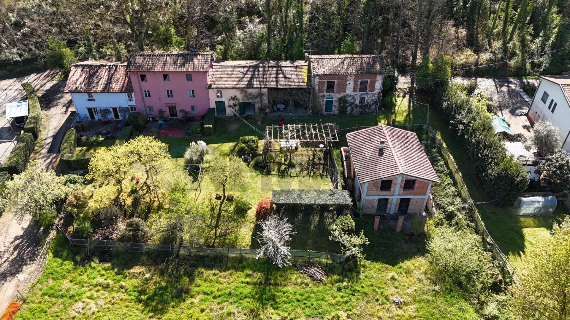 Cascina/Casale in vendita a Lucca, San Lorenzo a Vaccoli