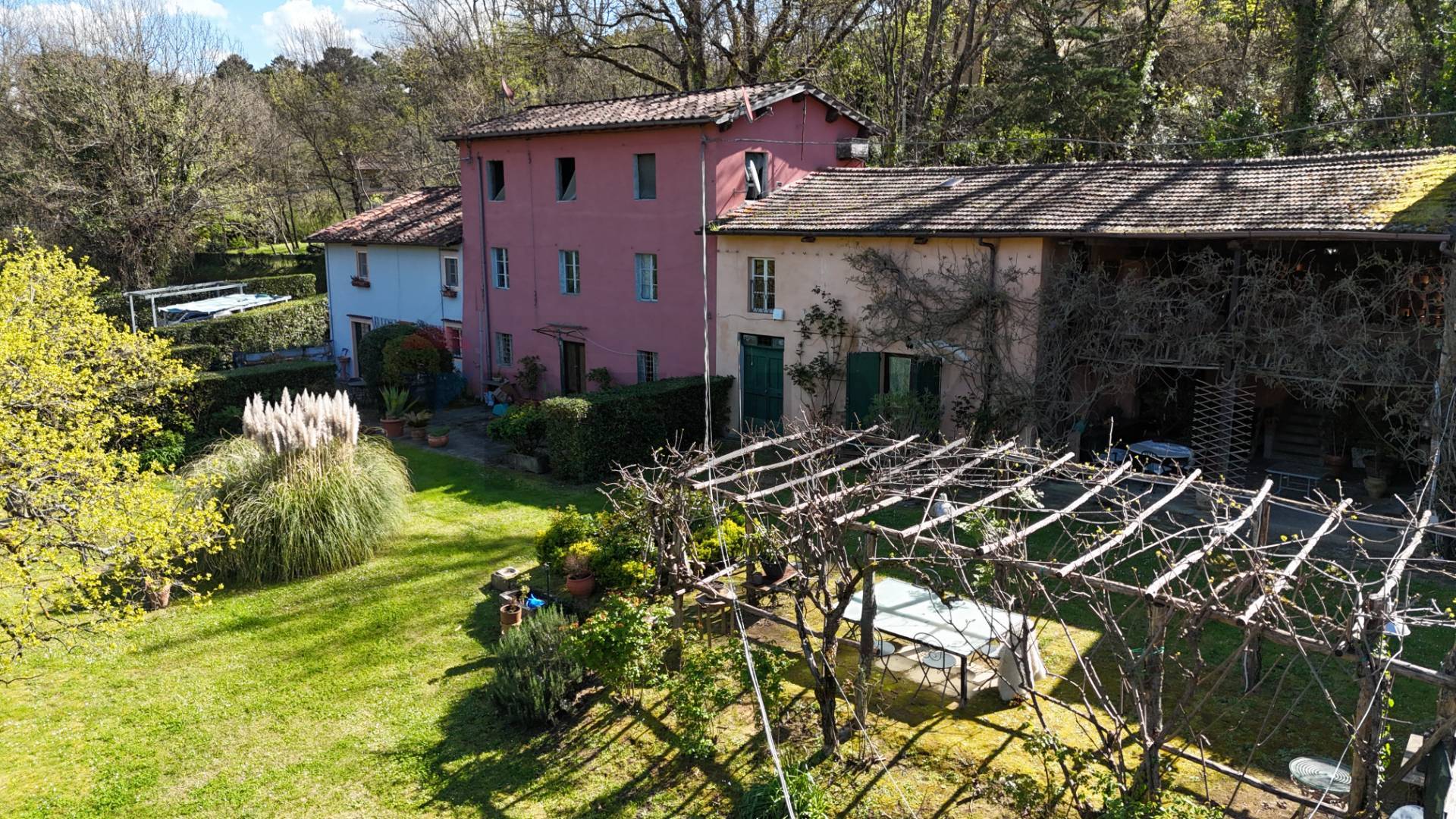 Cascina/Casale in vendita a Lucca, San Lorenzo a Vaccoli