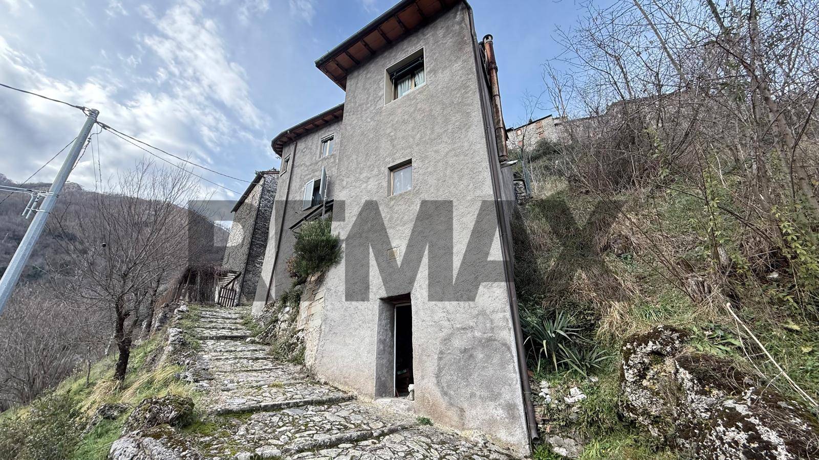 Casa Indipendente in vendita a Bagni di Lucca, Lucchio