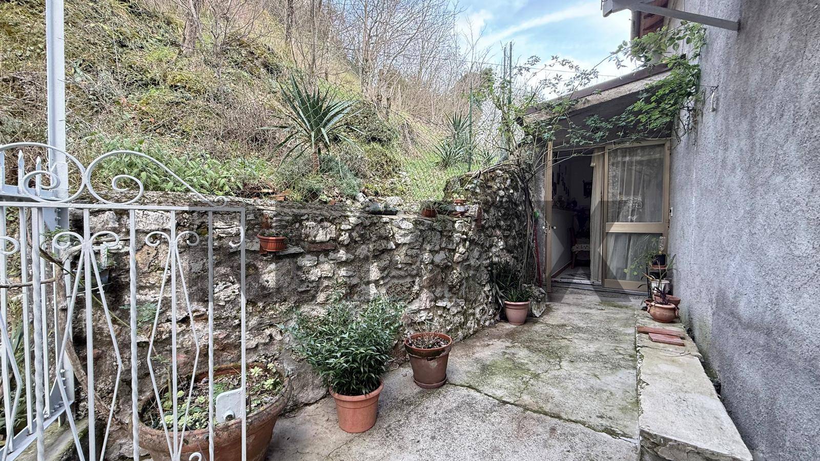 Casa Indipendente in vendita a Bagni di Lucca, Lucchio