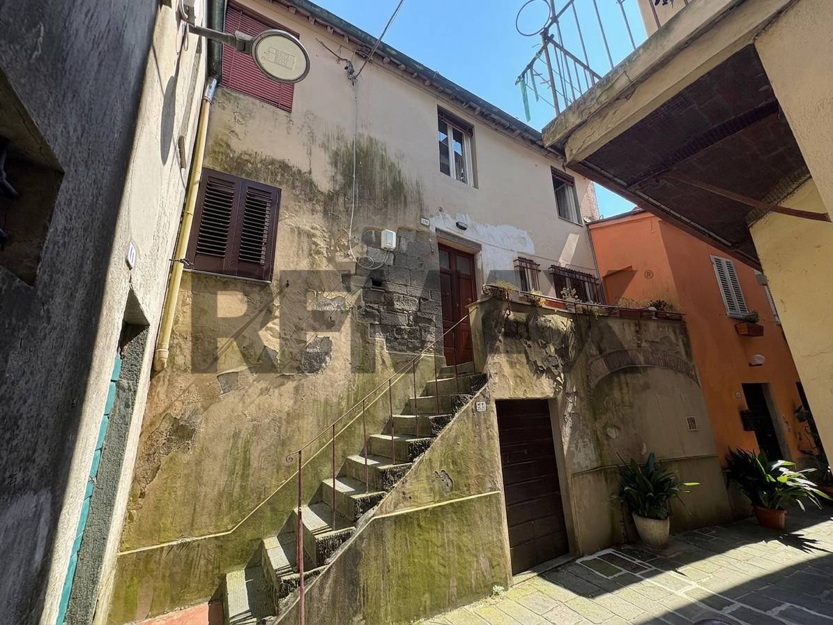 Appartamento in vendita a Borgo a Mozzano, Centro