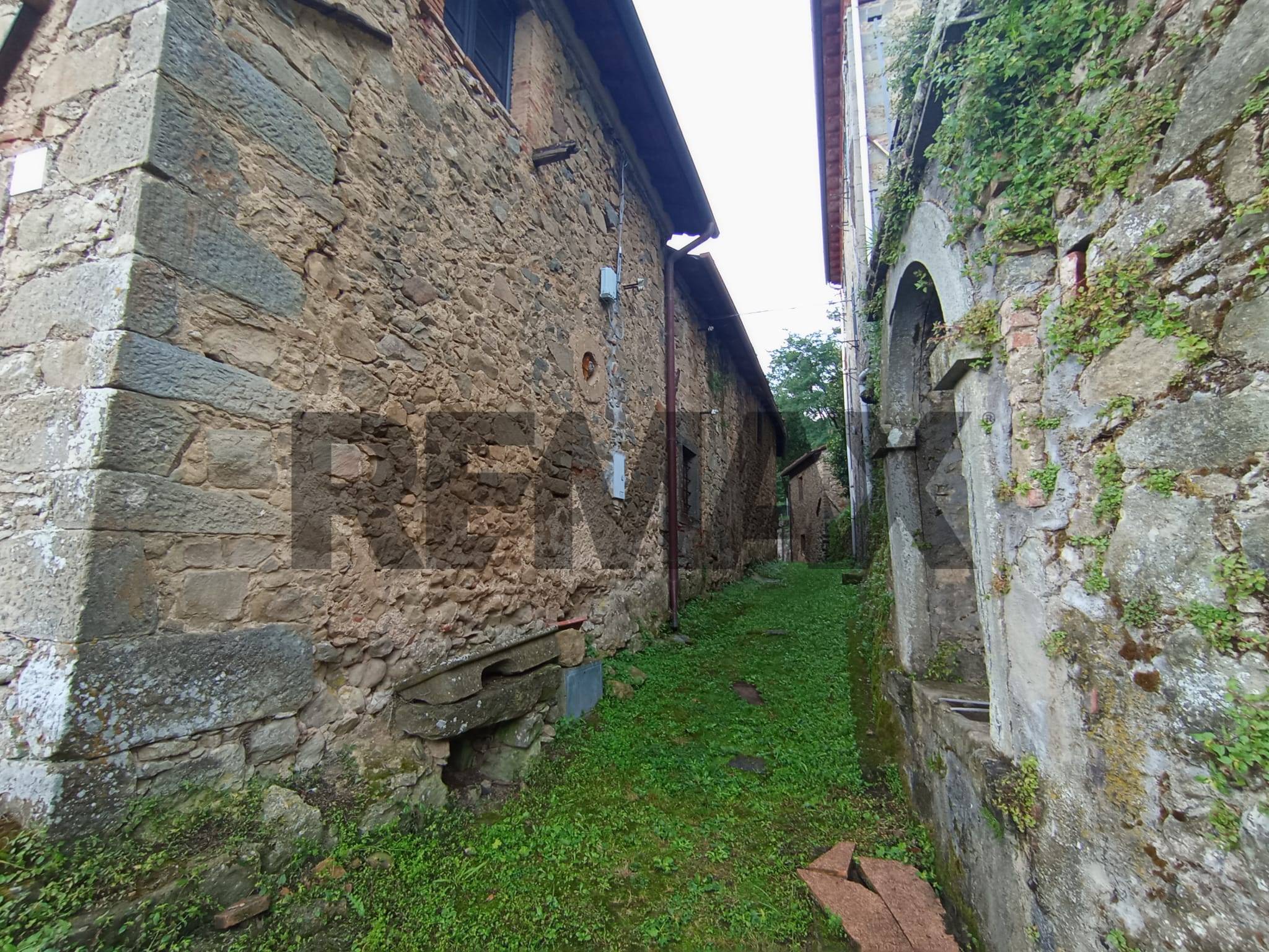 Casa Indipendente in vendita a Bagni di Lucca, Monti di Villa