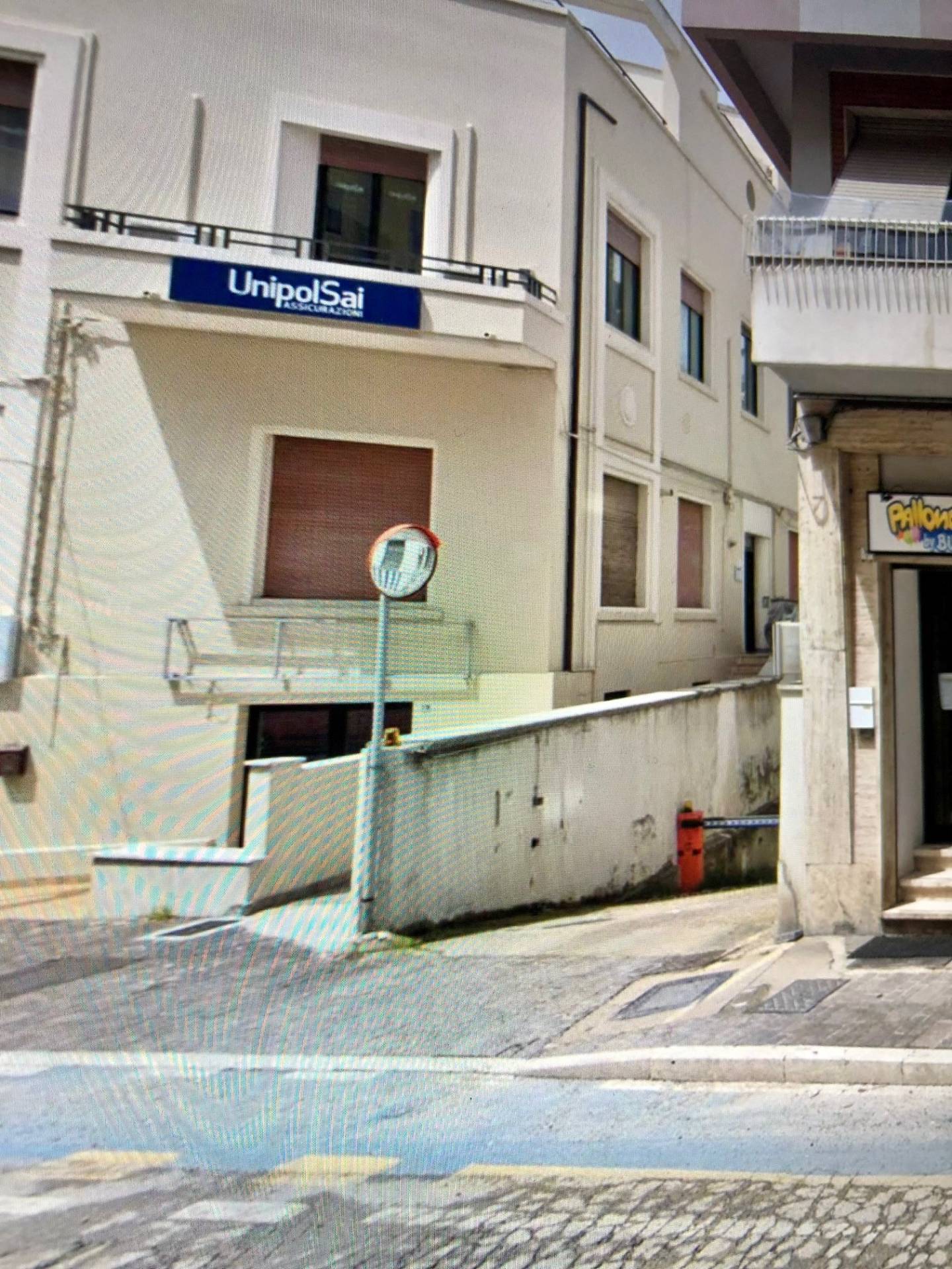 Box/Garage 42mq in vendita a Pescara