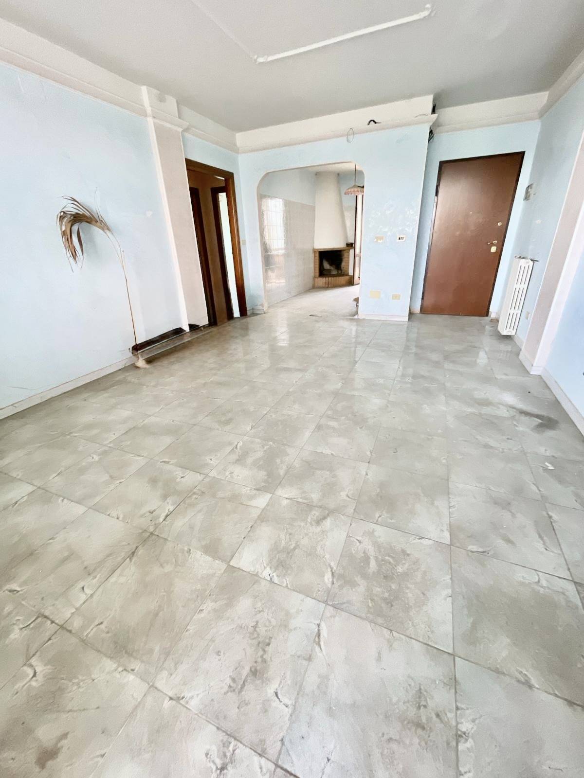 Appartamento in vendita a Cappelle sul Tavo