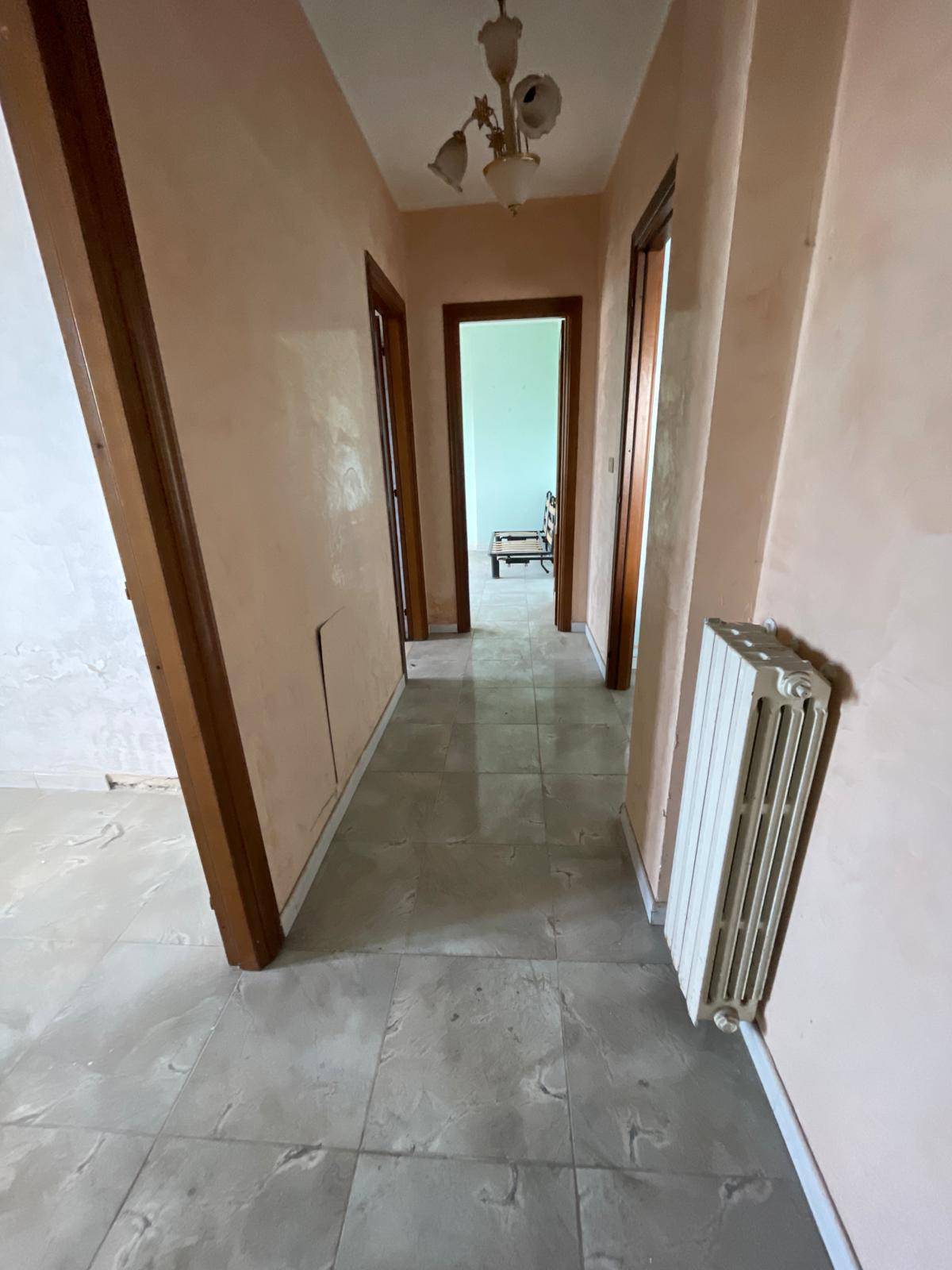 Appartamento in vendita a Cappelle sul Tavo