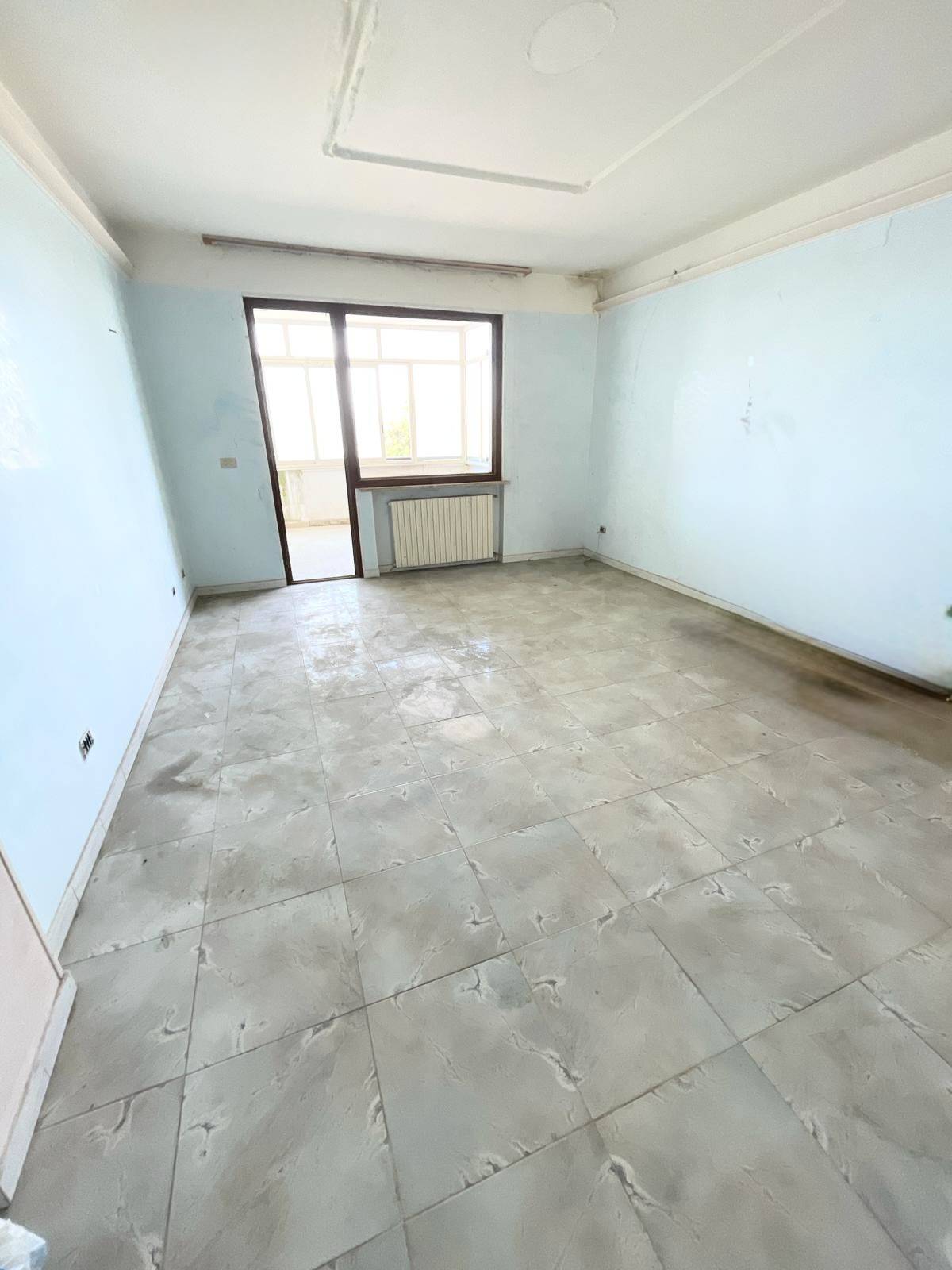 Appartamento in vendita a Cappelle sul Tavo