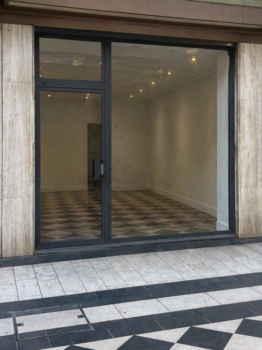 Negozio in vendita a Pescara, Centro