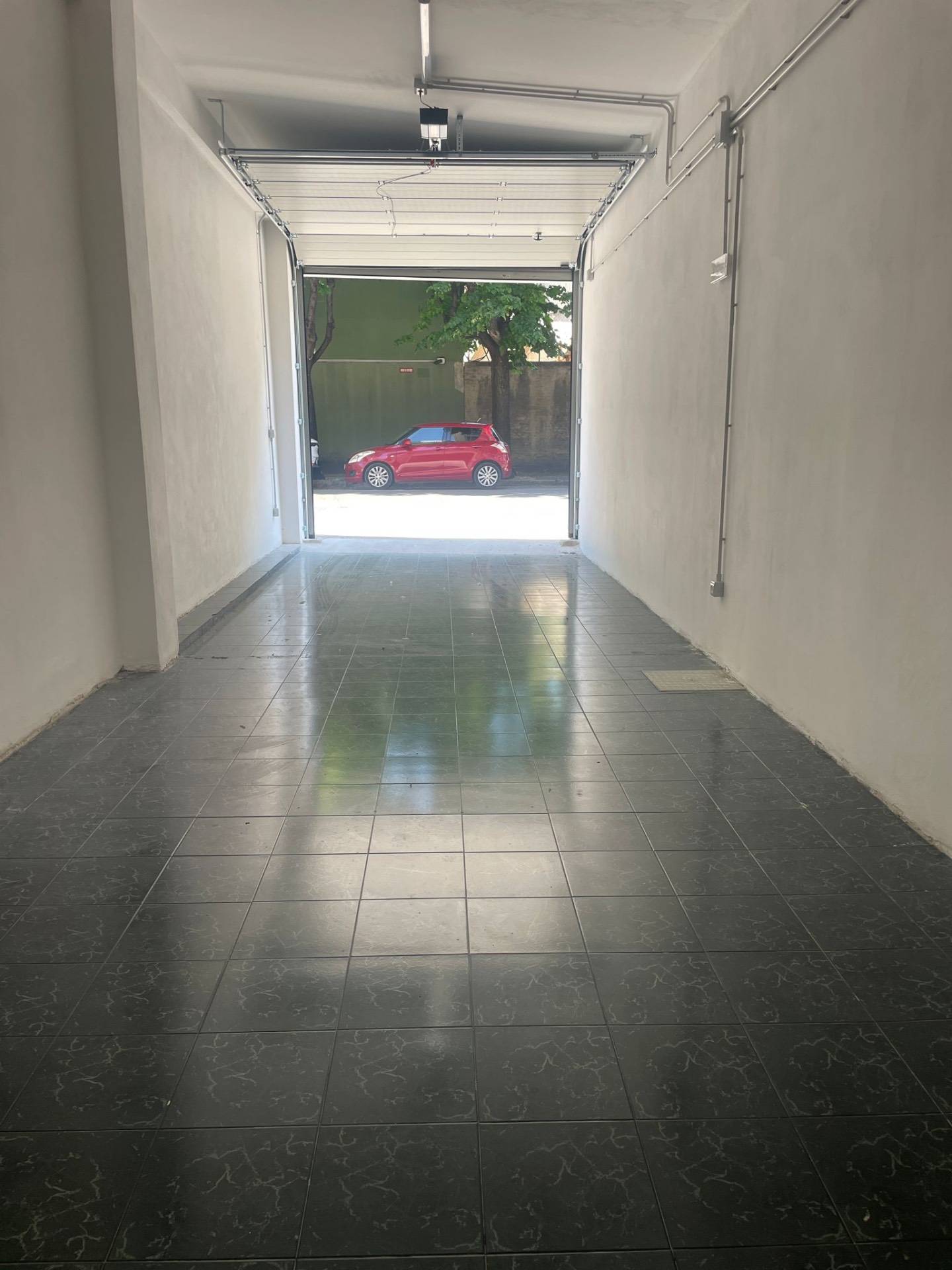 Box o garage in vendita a Pescara, Centro