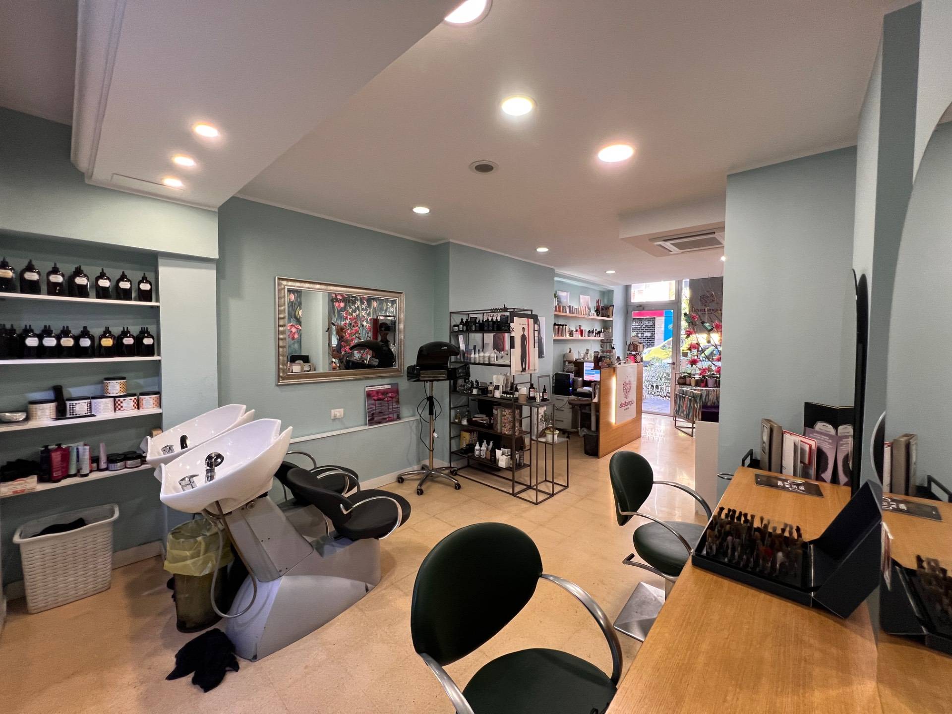 Negozio in vendita a Pescara, Centro