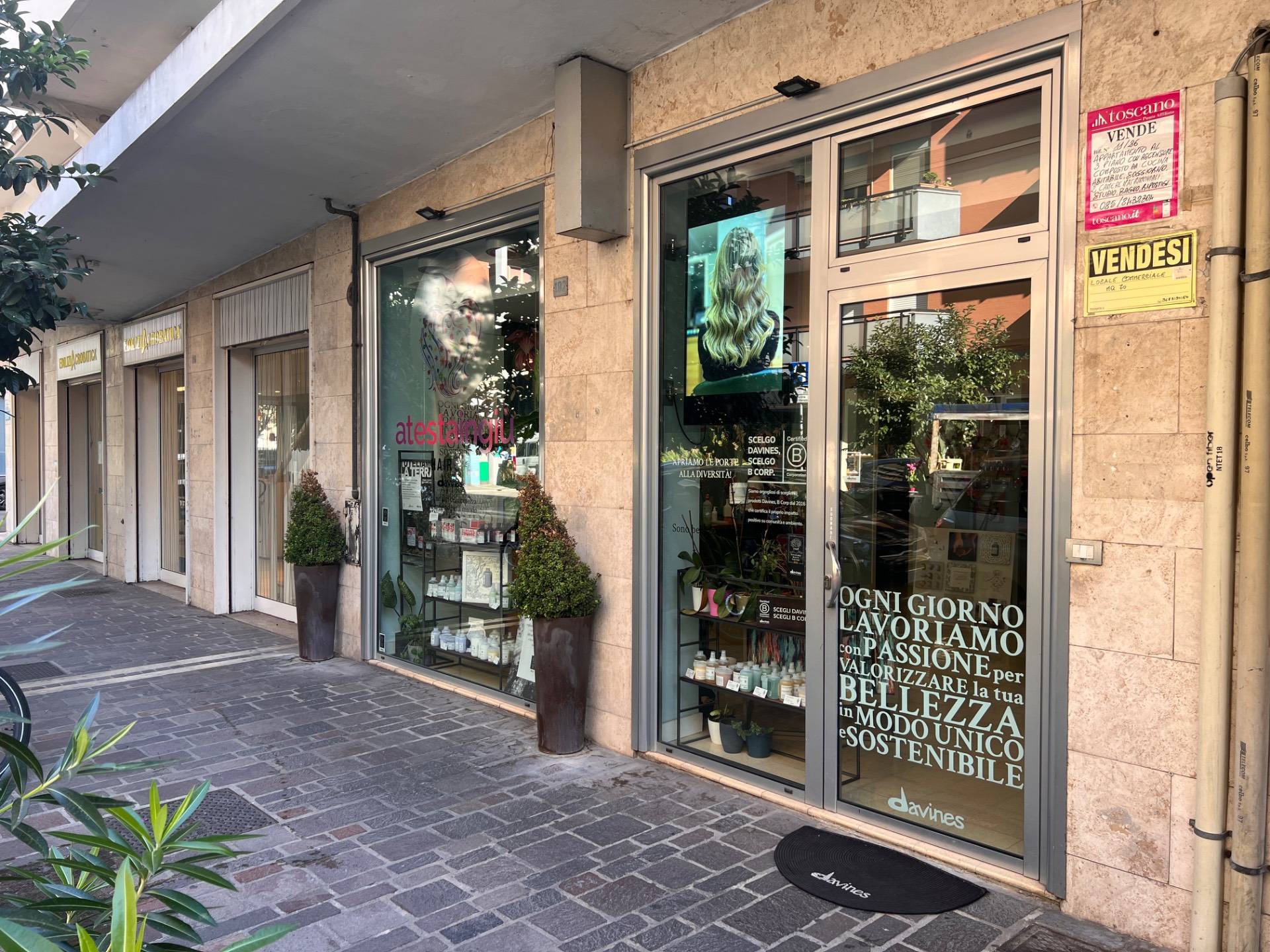 Negozio in vendita a Pescara, Centro