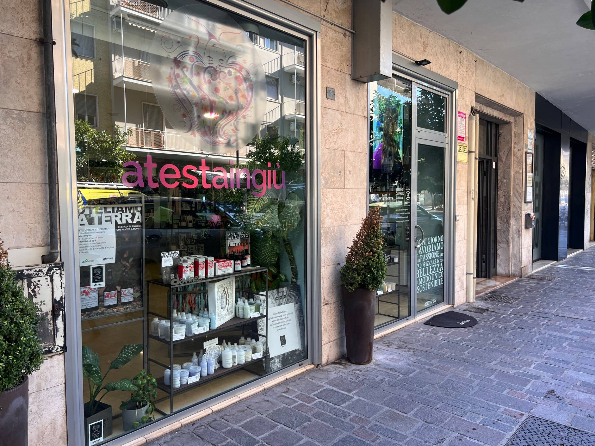 Negozio in vendita a Pescara, Centro