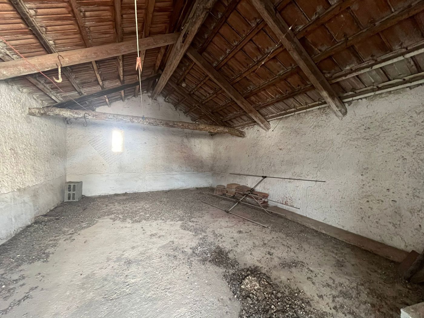 Casa indipendente da ristrutturare a Bellona