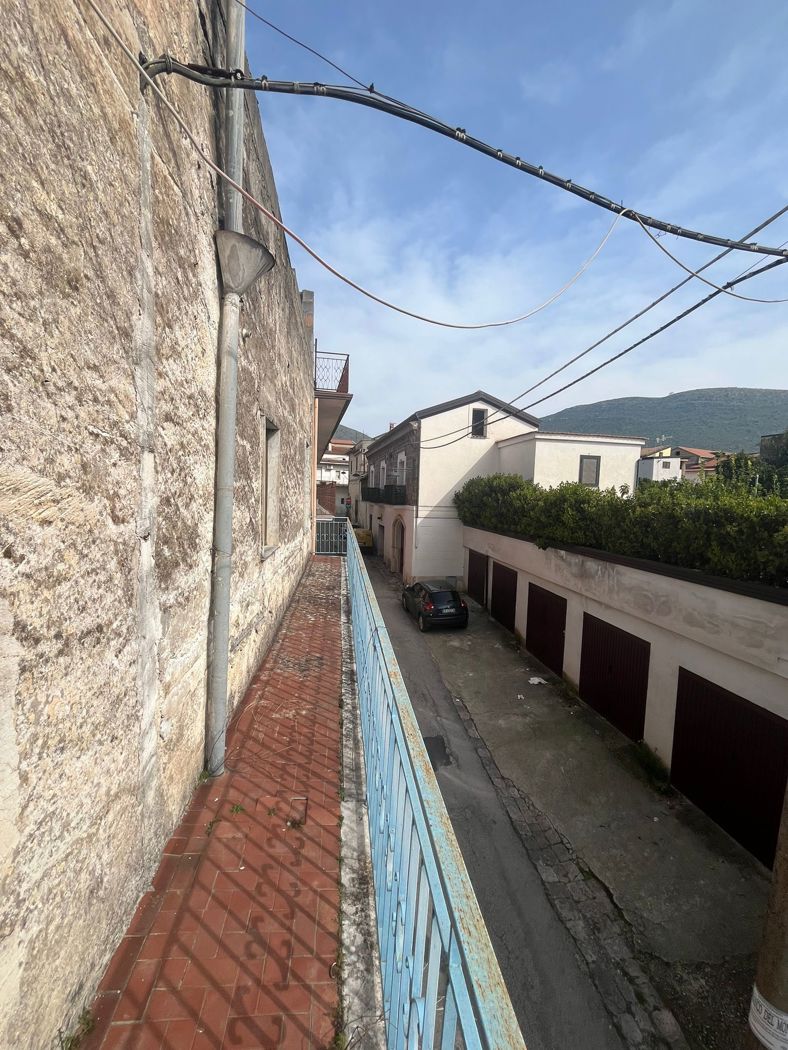 Casa indipendente da ristrutturare a Bellona