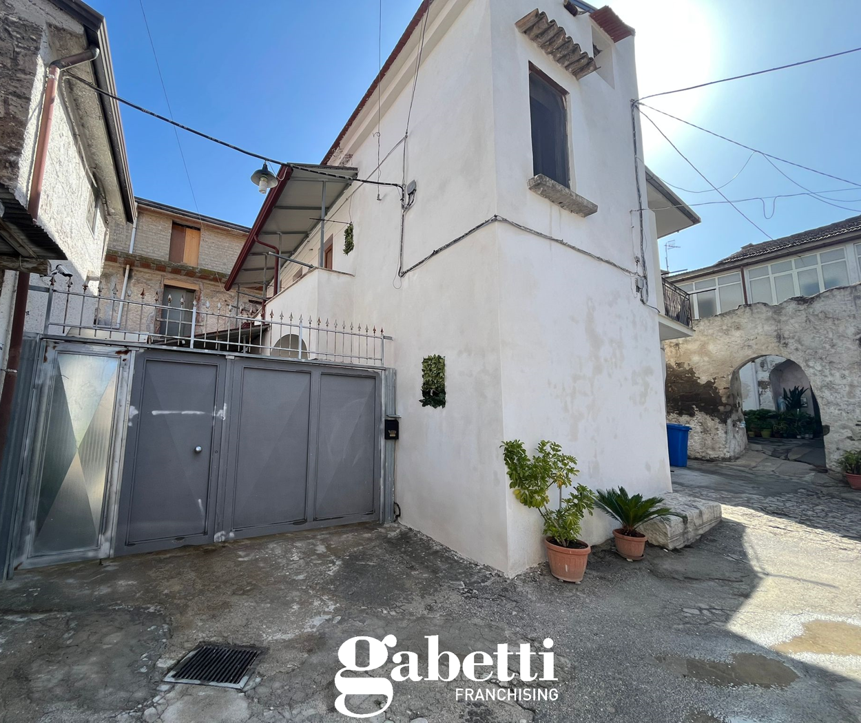 Casa indipendente con giardino a Bellona