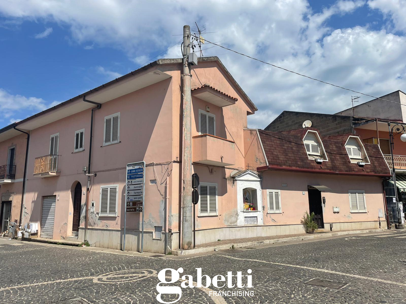 Casa indipendente con giardino a Camigliano