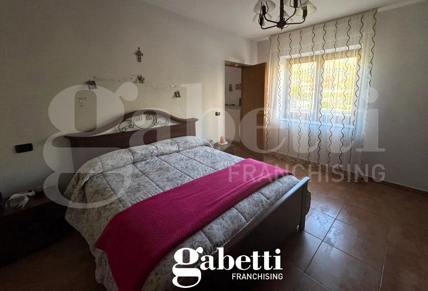 Casa indipendente con giardino a Piana di Monte Verna