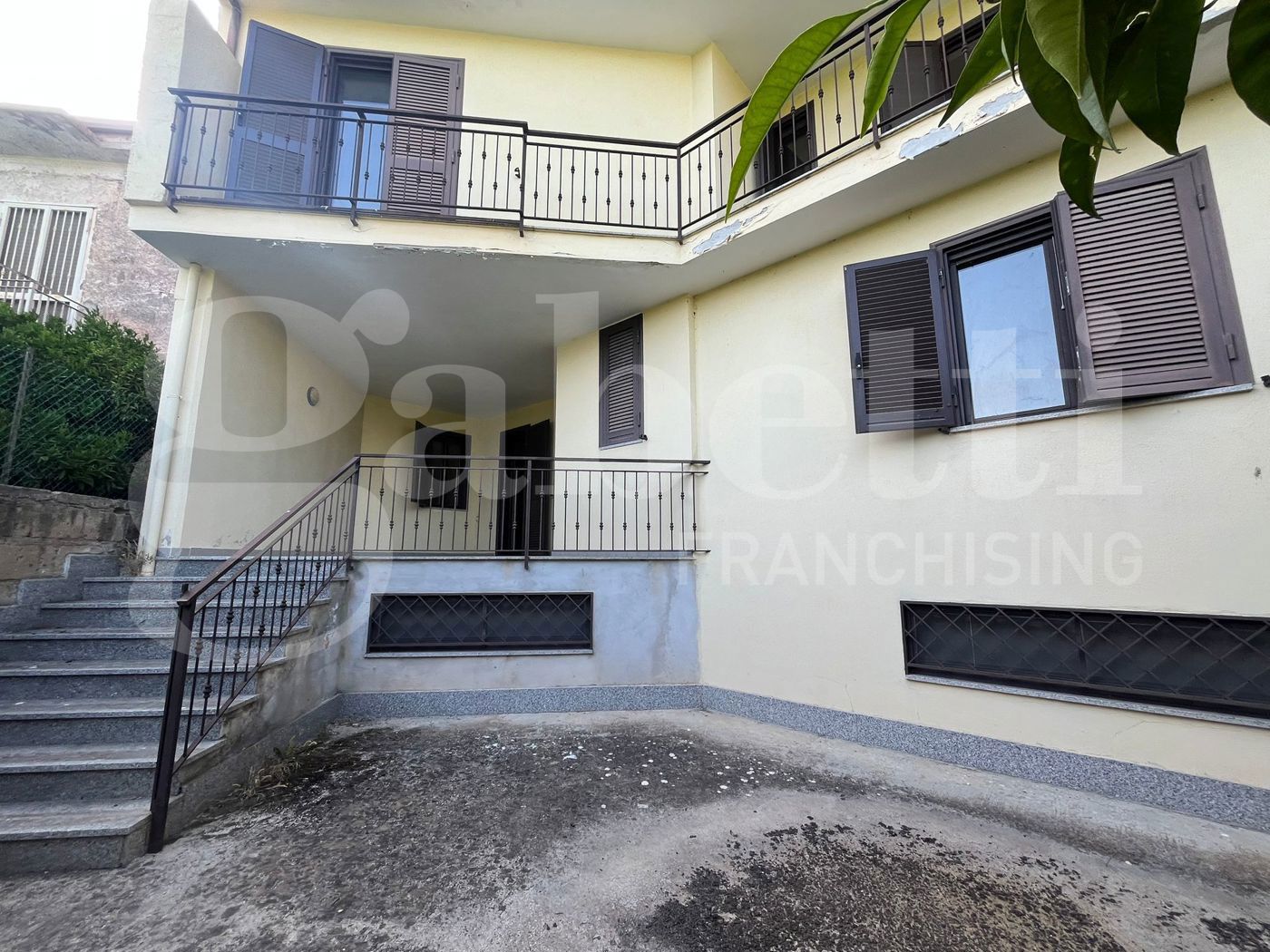 Casa indipendente con box a Giano Vetusto
