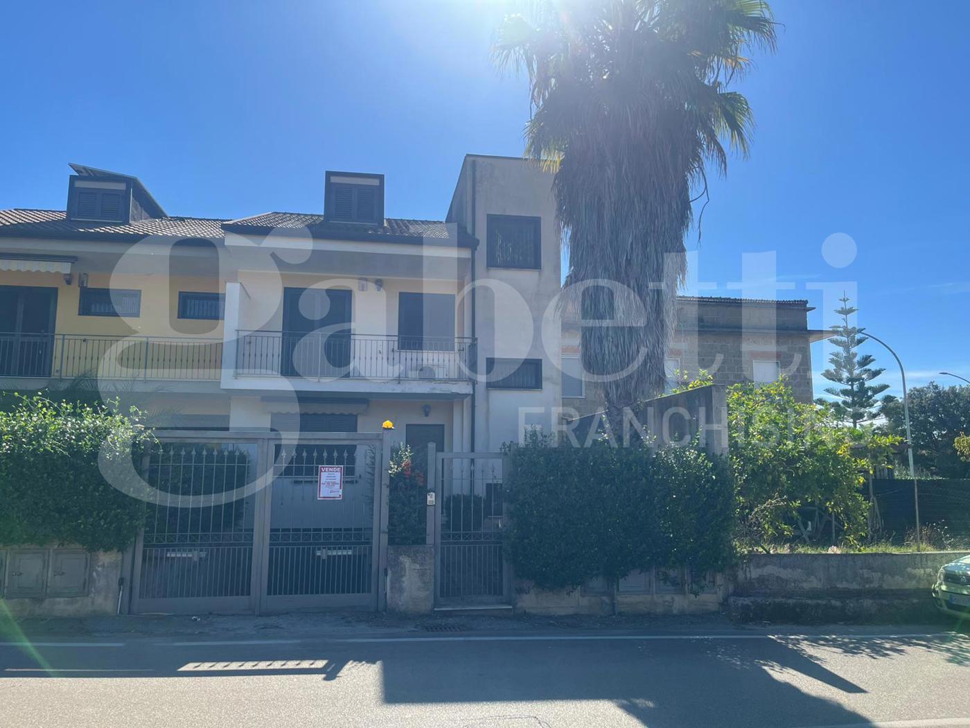 Villa Bifamiliare con giardino a Pastorano