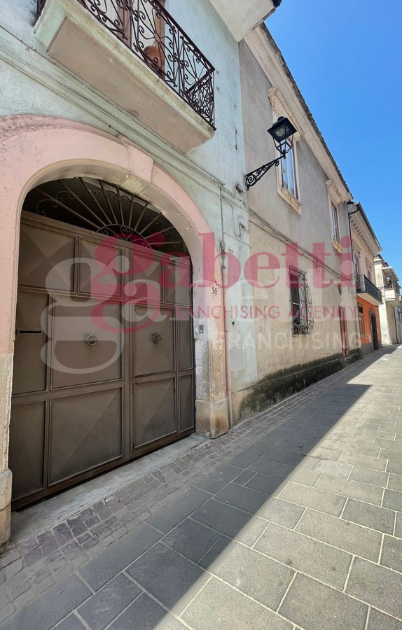 Casa indipendente con giardino a Pastorano