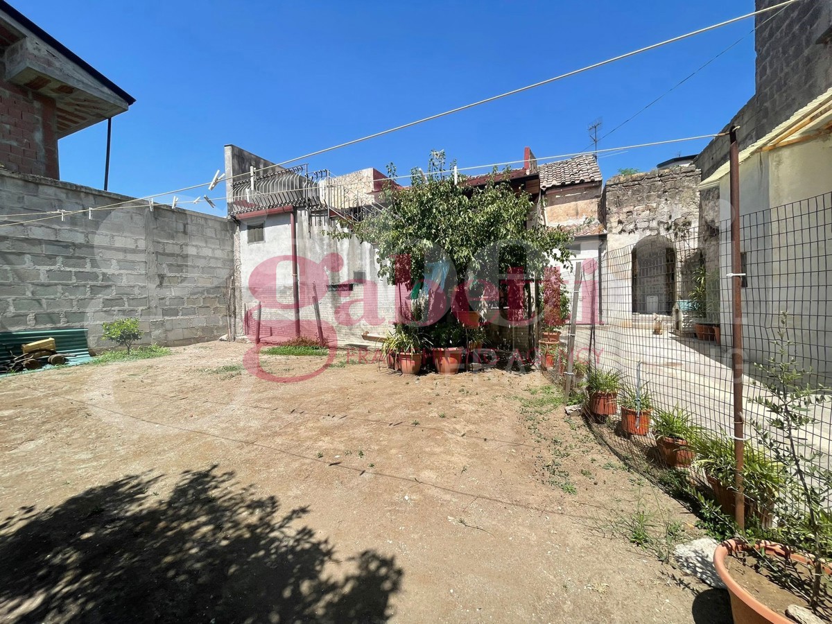 Casa indipendente con giardino a Pastorano