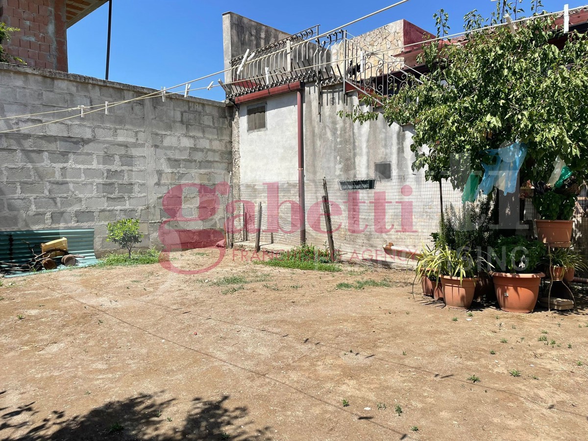 Casa indipendente con giardino a Pastorano