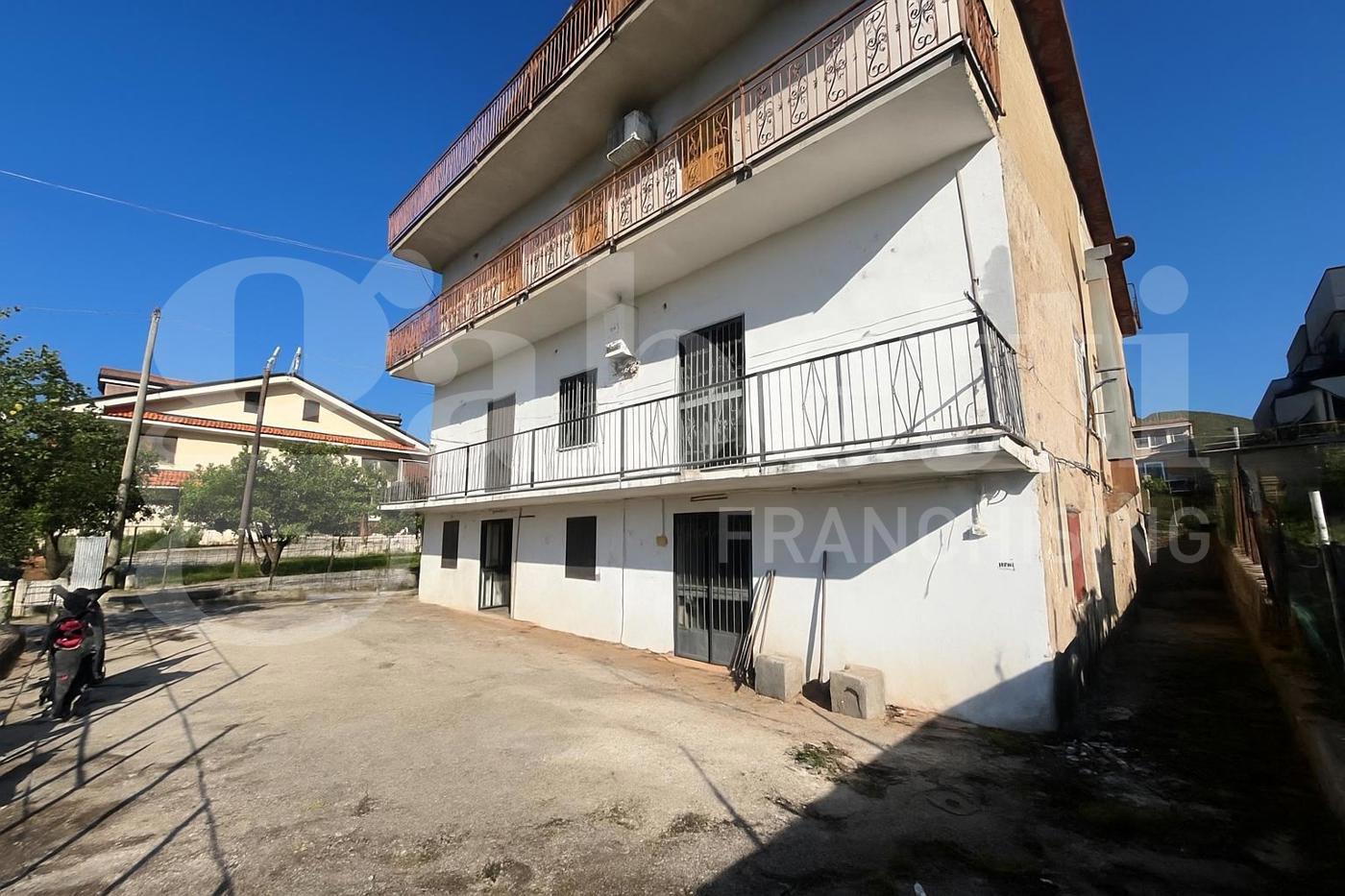 Appartamento con giardino a Bellona