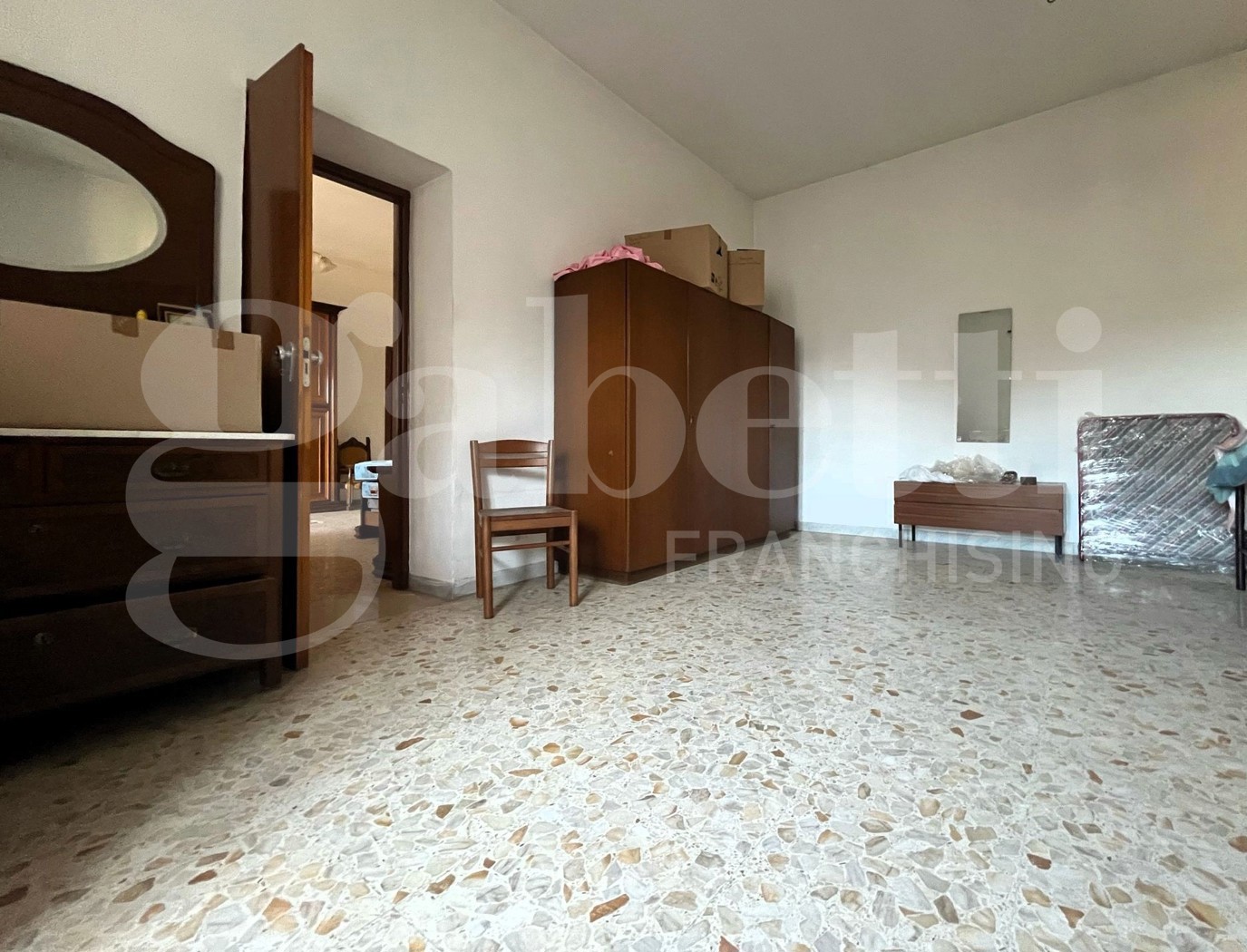 Casa indipendente con box a Calvi Risorta