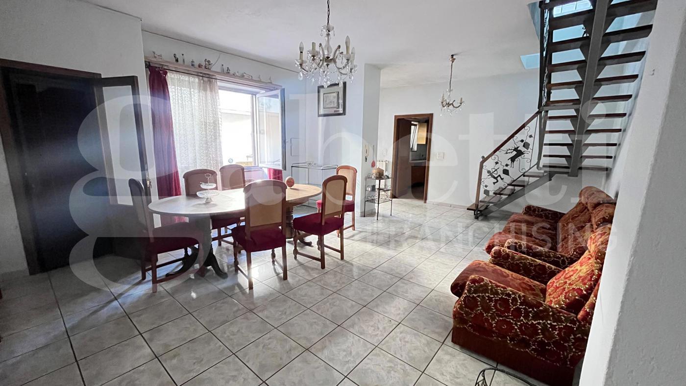 Casa indipendente con giardino a Calvi Risorta