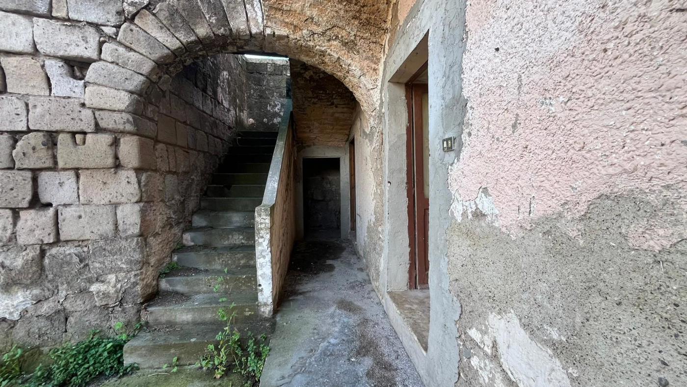 Casa indipendente con box a Pastorano