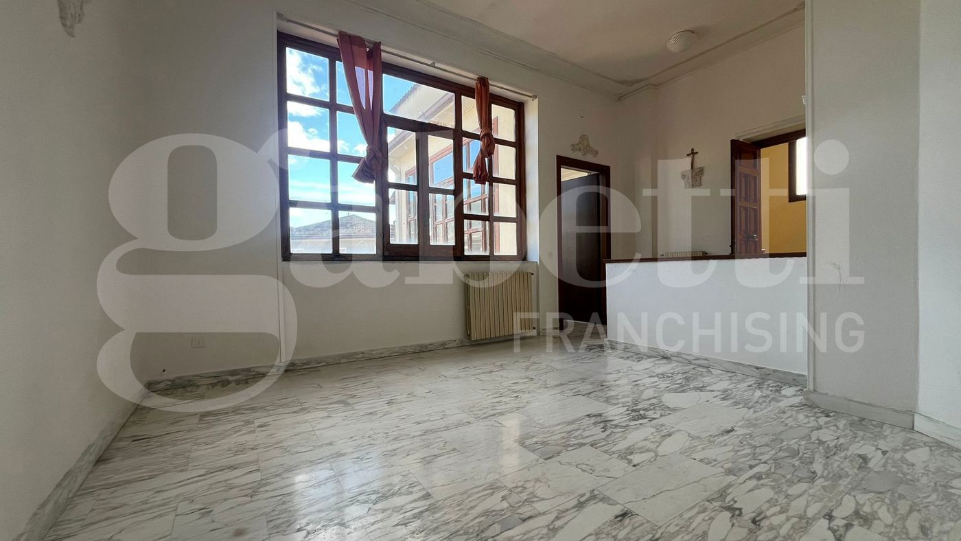 Casa indipendente con box a Pastorano