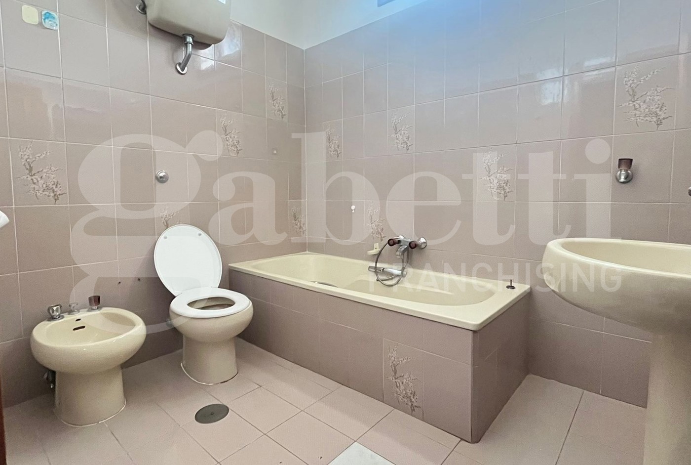 Casa indipendente con box a Pastorano