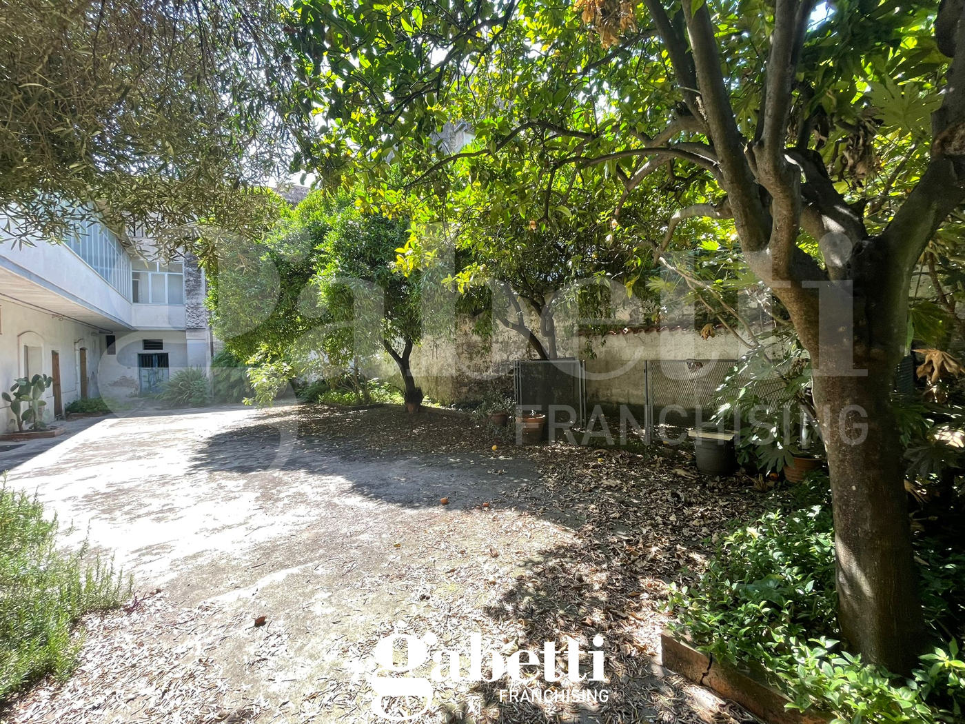 Appartamento con giardino a Vitulazio