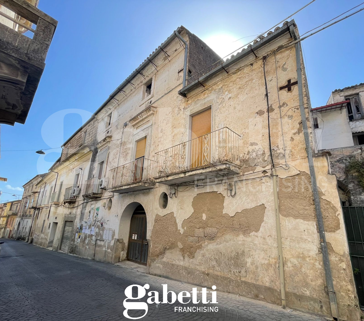 Appartamento con giardino a Vitulazio