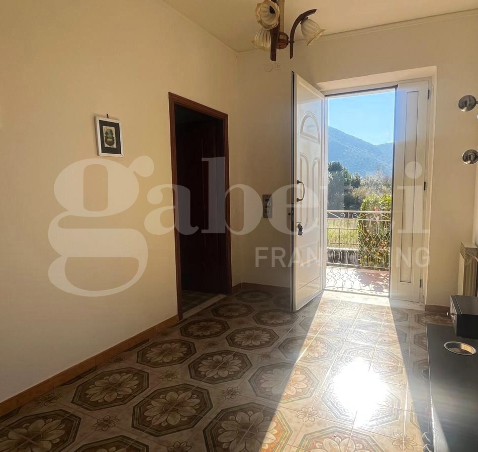 Casa indipendente in vendita a Rocchetta e Croce