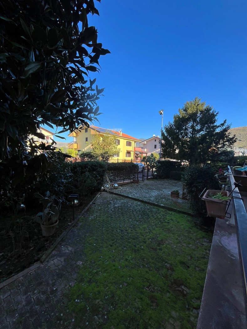 Quadrilocale in vendita a Vitulazio