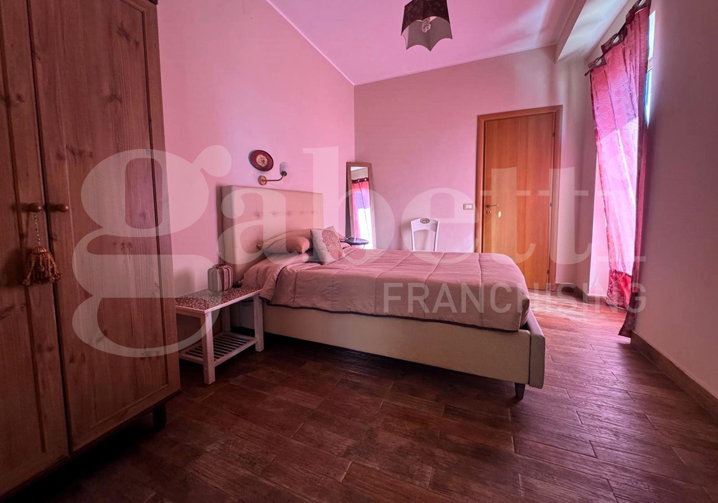 Attivit� commerciale Albergo in vendita a Pastorano