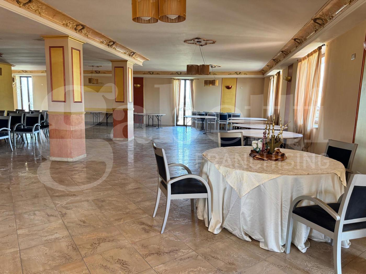 Attivit� commerciale Albergo in vendita a Pastorano