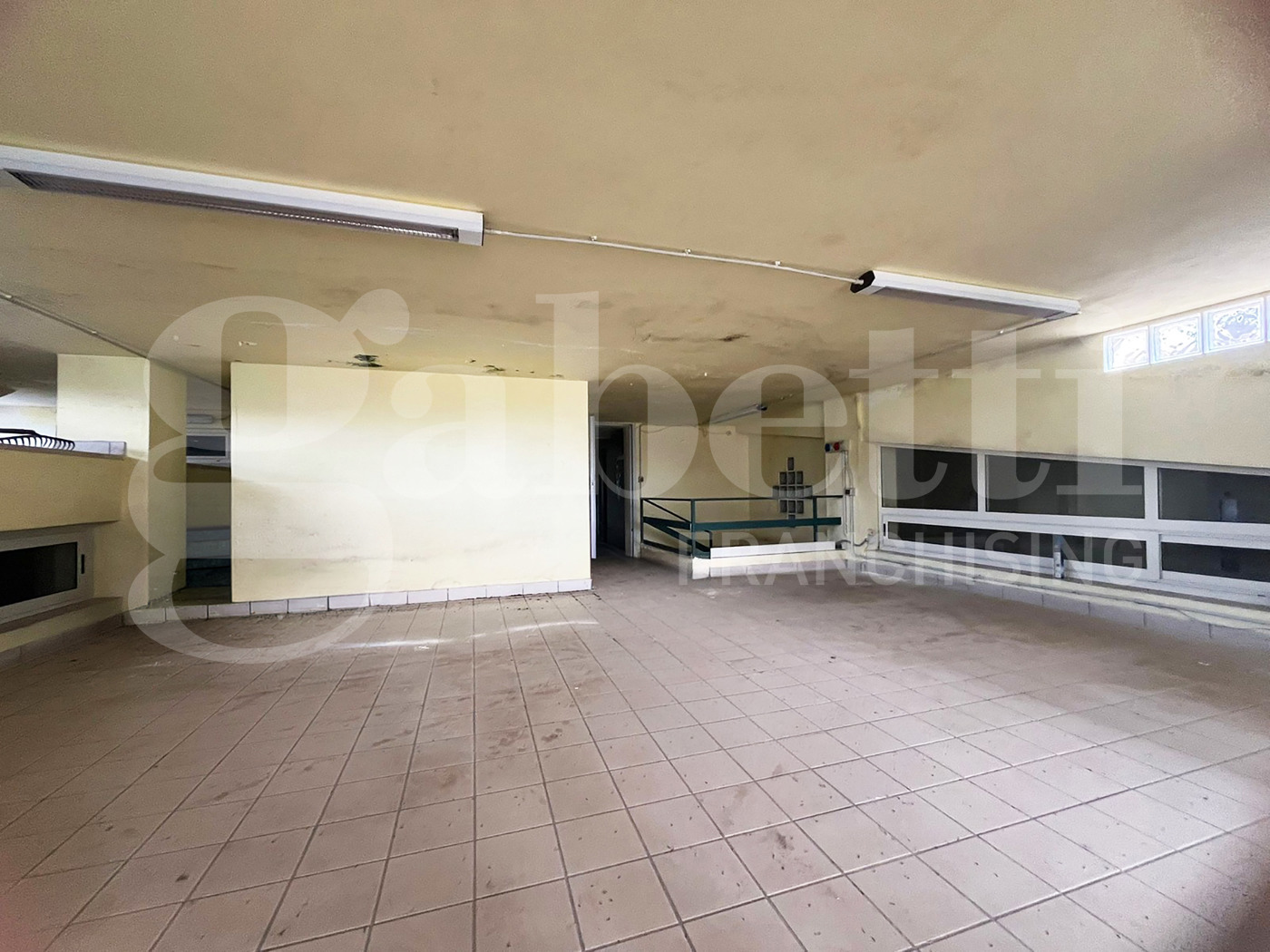 Negozio in vendita a Bellona