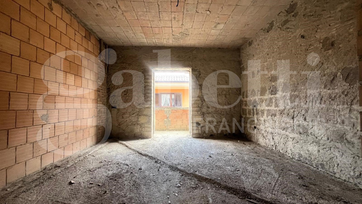 Casa indipendente con giardino a Calvi Risorta