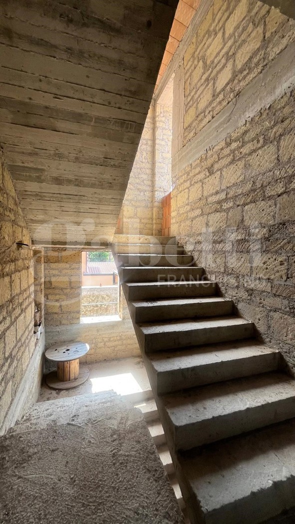 Casa indipendente con giardino a Calvi Risorta