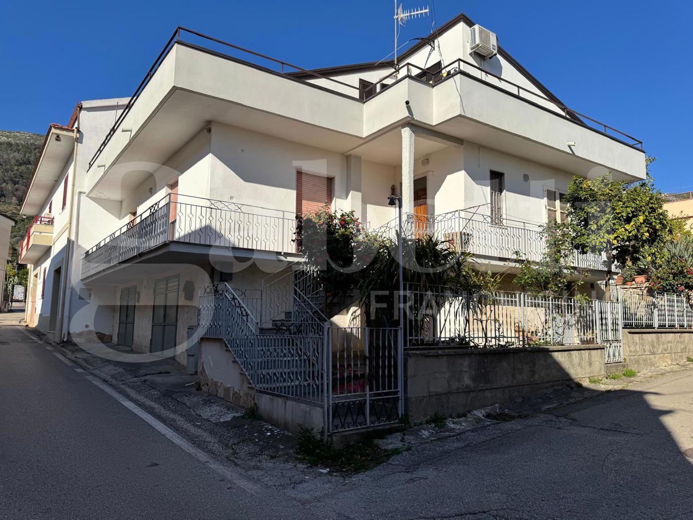 Trilocale in affitto a Giano Vetusto