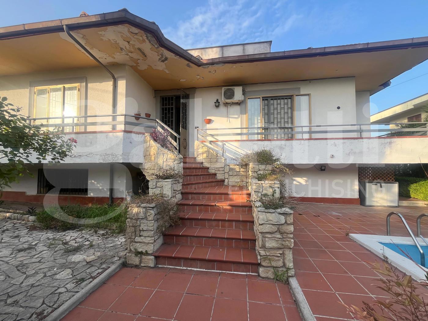 Villa con giardino a Pignataro Maggiore