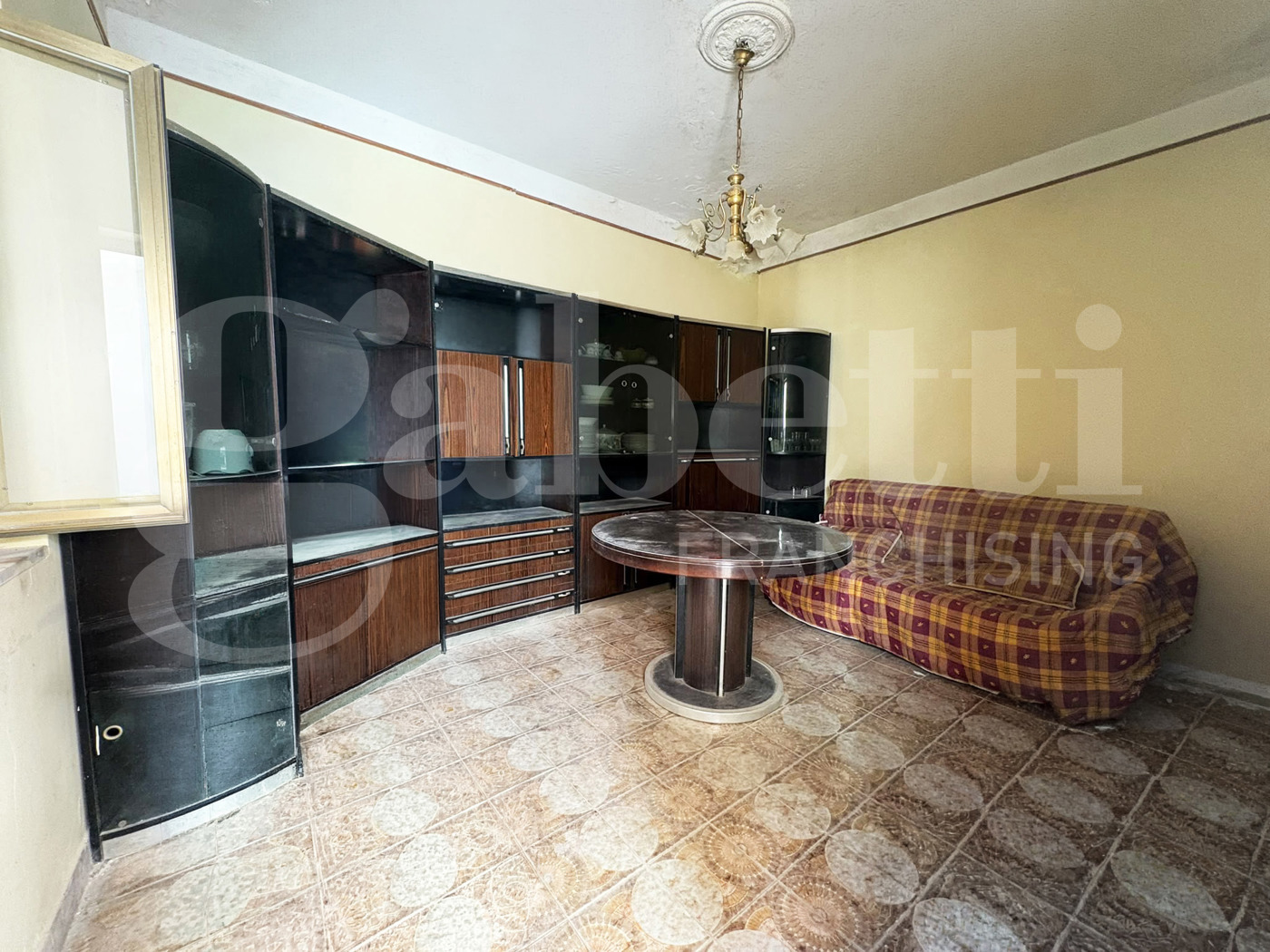 Casa indipendente con box doppio a Pignataro Maggiore
